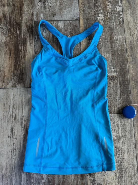 Under Armour Tops - 2 for $20 sale: Under Armour turquoise blue tank top with built-in shelf bra - S